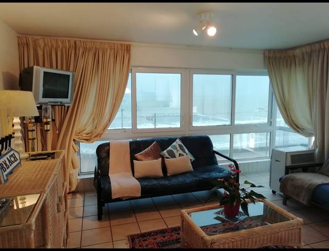1 BEDROOM APARTMENT RENTED IN STRAND CENTRAL